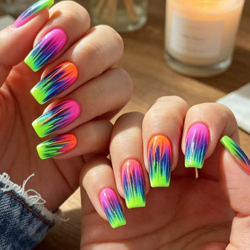 Kreative Kunstnägel Im Modernen Neon-Gradient-Design Karnz