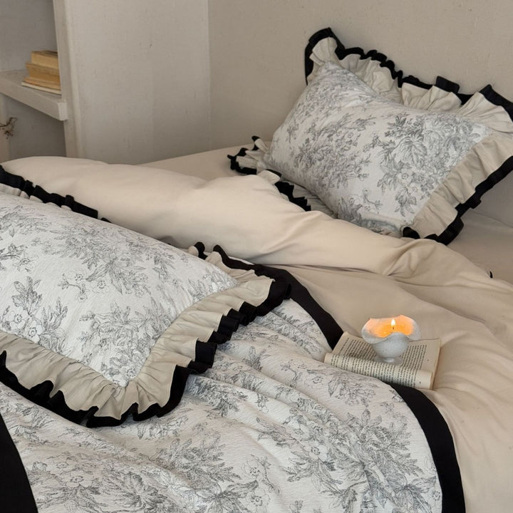 Romantisches Bettwäsche-Set mit Rüschen und feinem Toile‑Muster