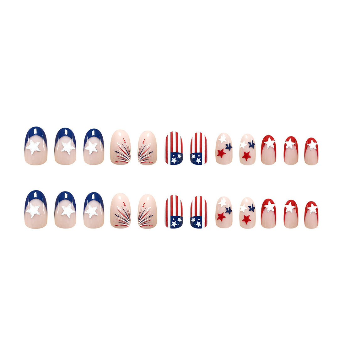 Kreative Nagelkunst mit patriotischen Motiven Karnz