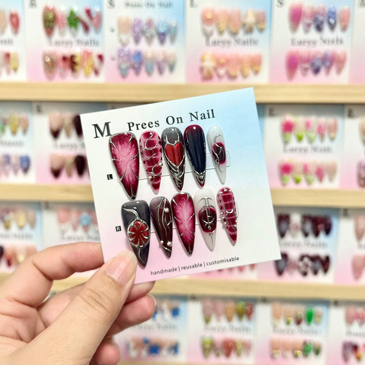 Anpassbares Press-On Nagelkunstset