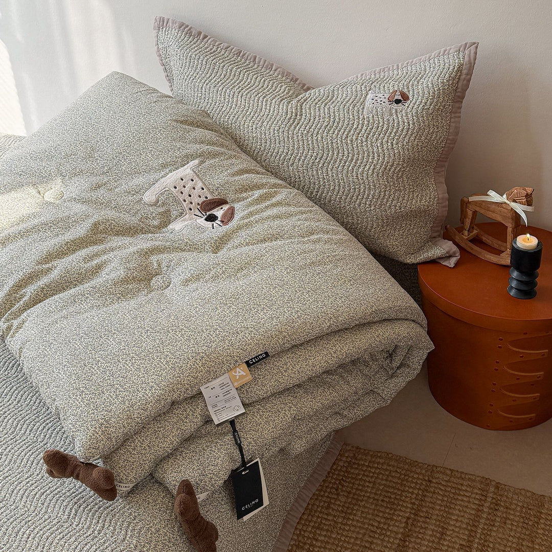 Gestepptes Baumwoll-Kindertrockenbett und Kissenbezug-Set mit gesticktem Bärenapplikation