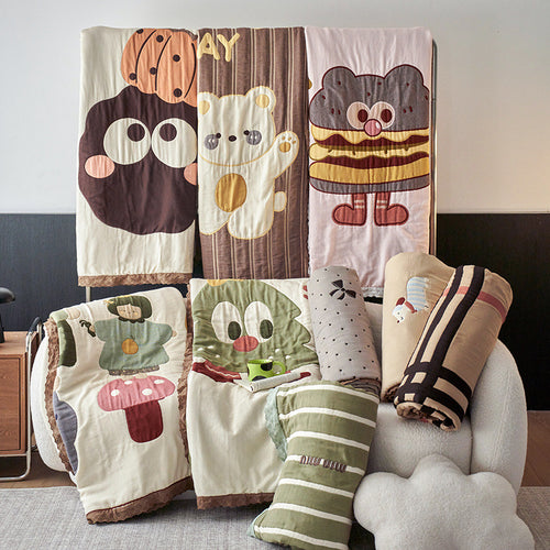 Kinder Kuscheldecke/Wendebettüberwurf aus Baumwollmix mit niedlichem Cartoon‑Tannenbaum‑Motiv