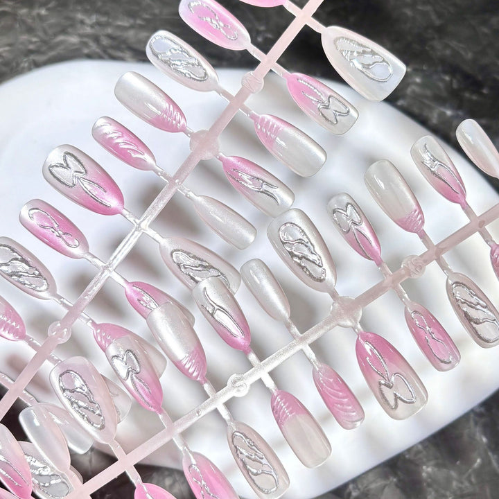 Press-On Nagelkunst Set mit eleganten Stilen