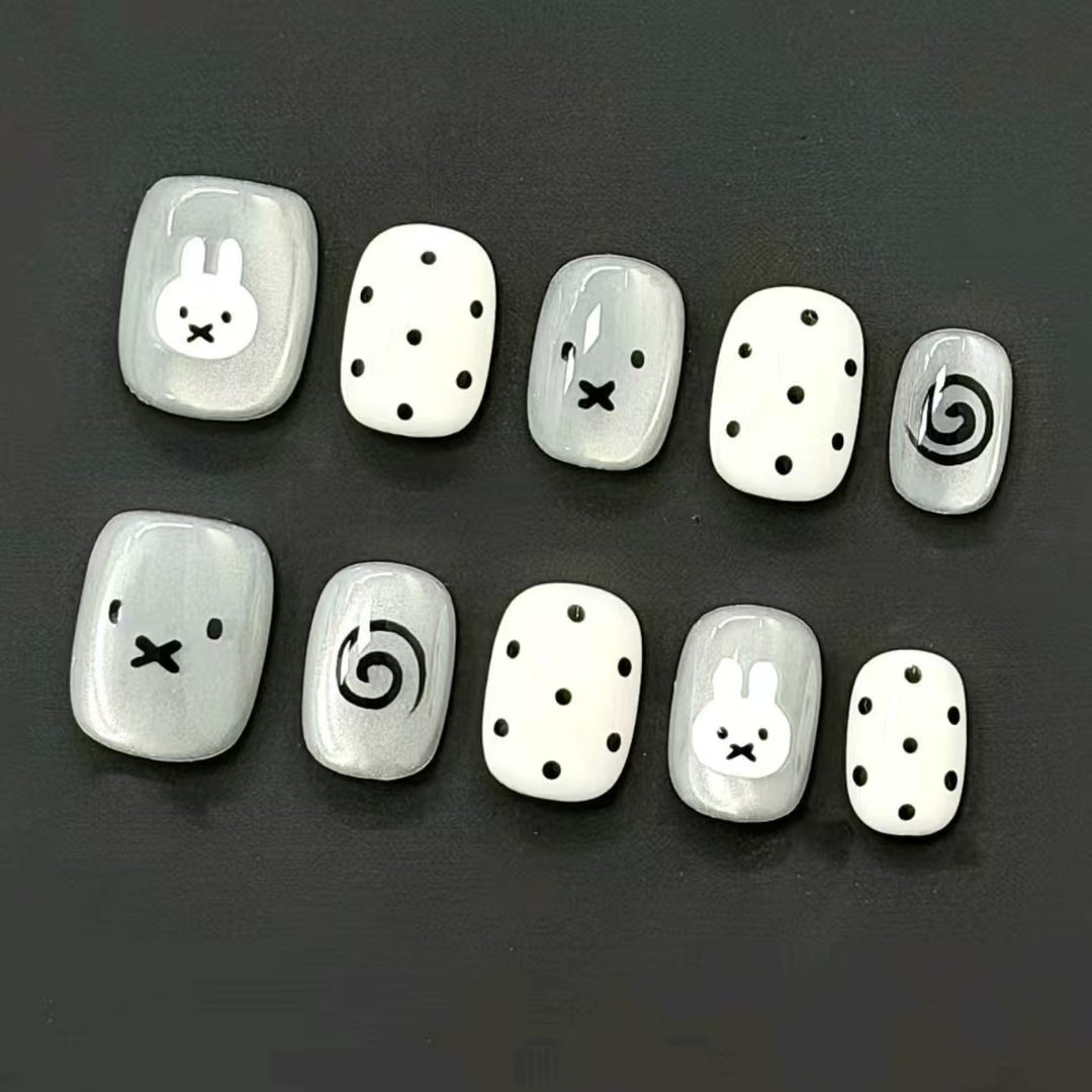 Verspielt Charakter Press-On Nagelkunst Set Karnz