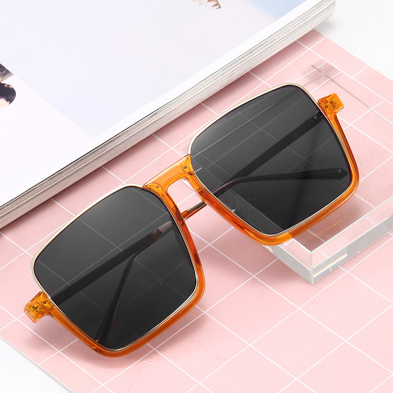 Damen quadratische Sonnenbrille mit transparentem Rahmen und polarisierenden Gläsern Karnz