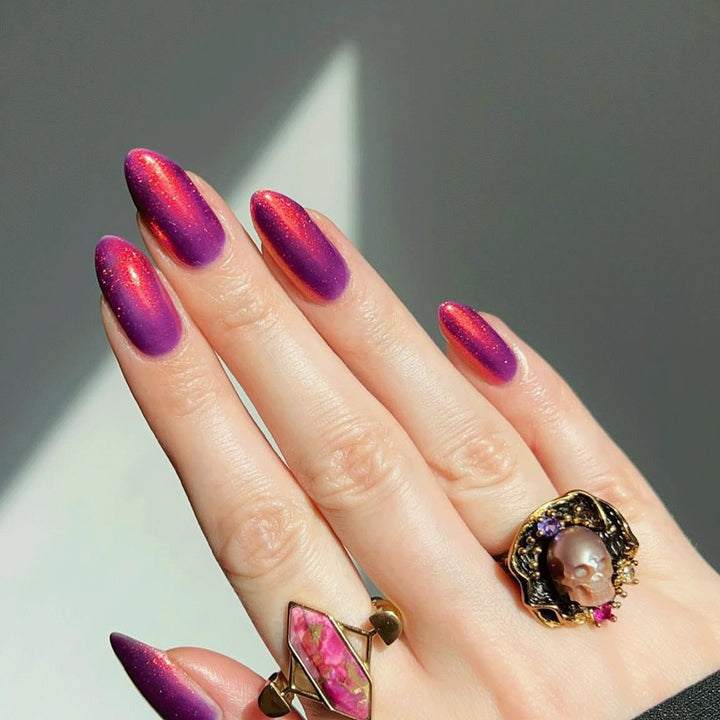 Glamouröse Ombre Stiletto-Nagelverlängerungen