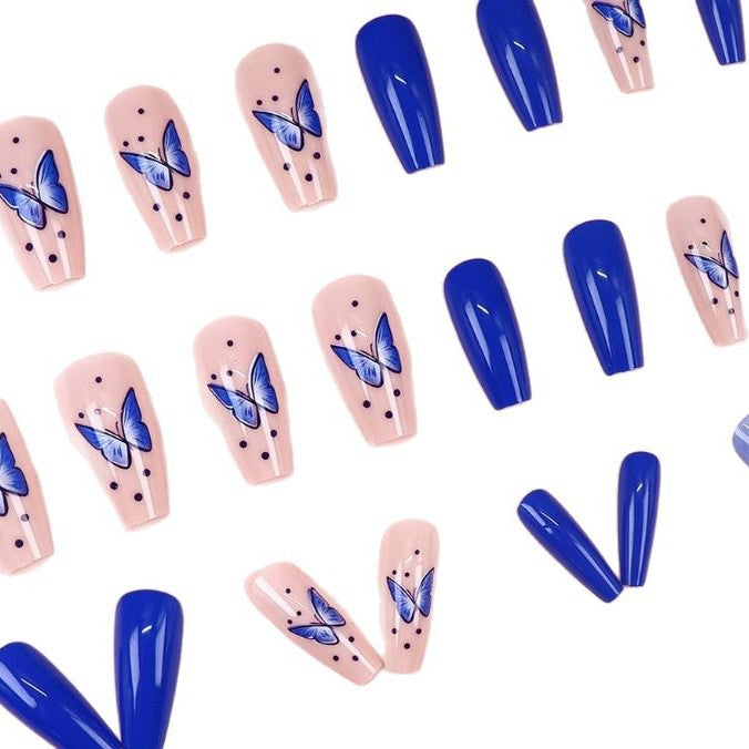 Künstlerische Schmetterlings-Nagelerweiterungen Karnz