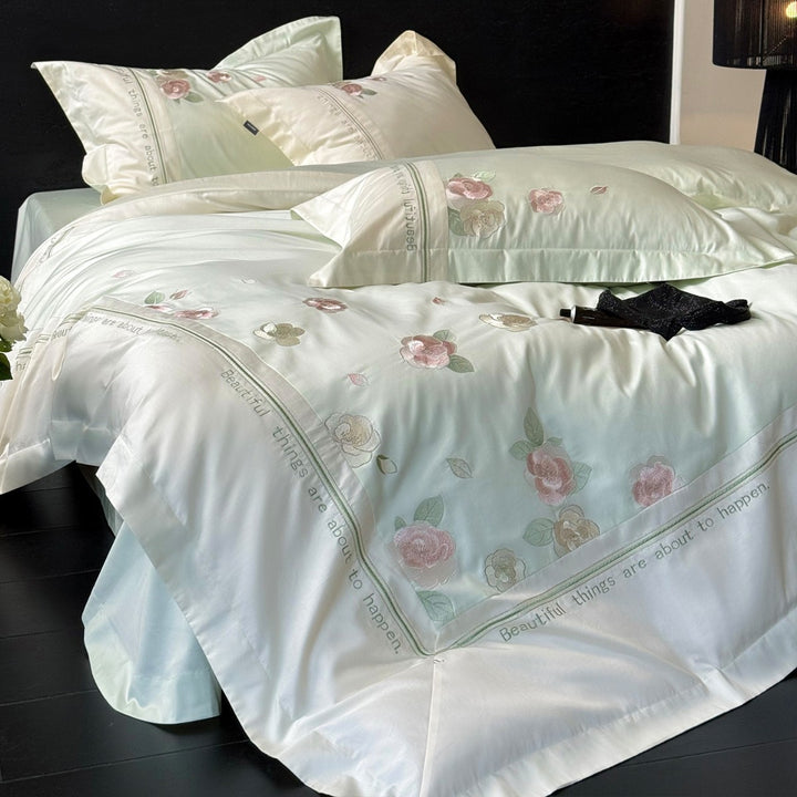 Floral Gestickte Baumwoll-Satin Bettbezug Set mit Dekorativem Saum