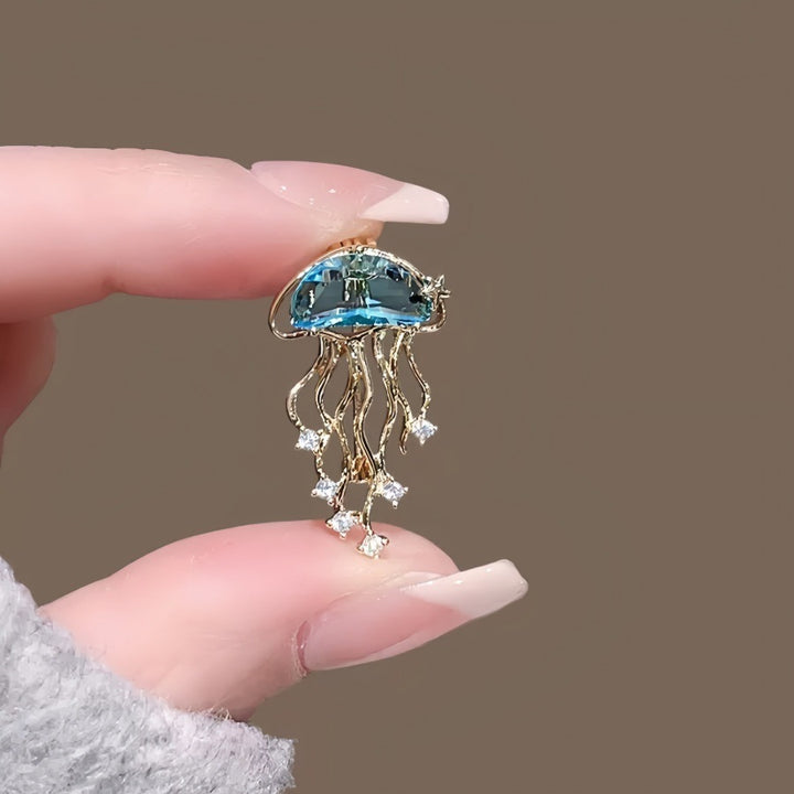 Elegante Quallenbrosche mit Funkelnden Kristallen Karnz