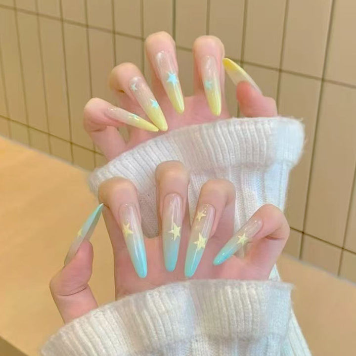 Künstlerische Lange Stiletto-Nagelverzierungen Karnz