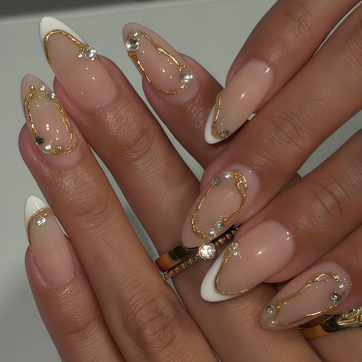 Luxuriöse Nagelkunst Karnz