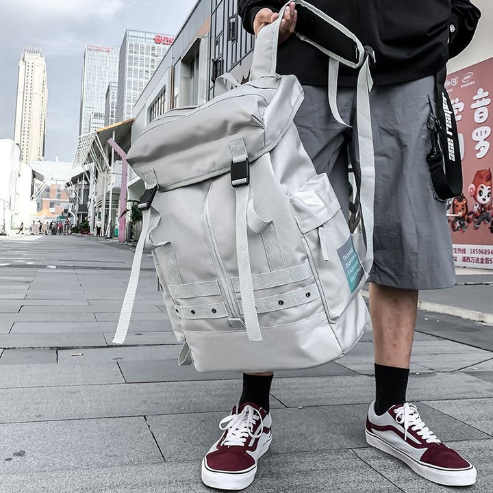 Vielseitiger Outdoor-Reiserucksack Karnz