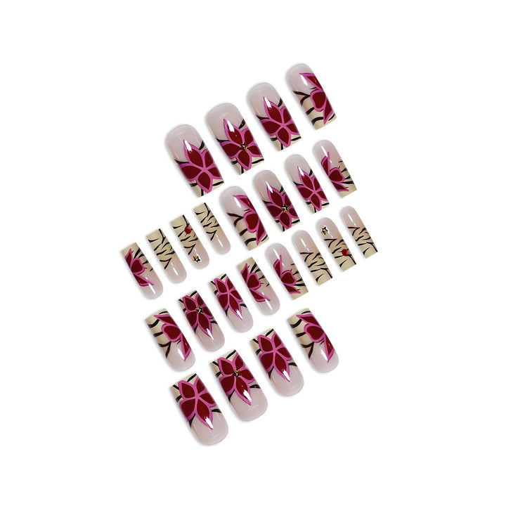 Kreative Florale Nagelverbesserungen Karnz