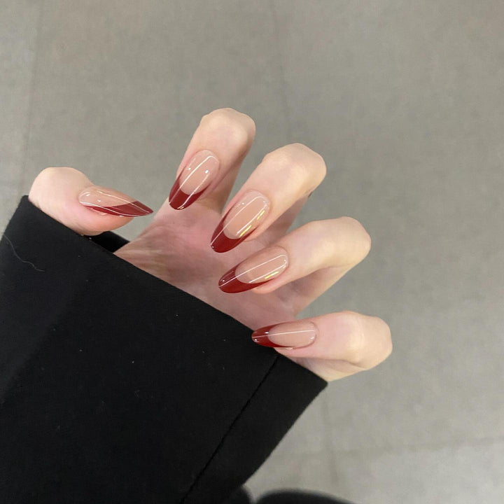 Elegante Kunstnägel mit Modernen Farbverlaufseffekten Karnz