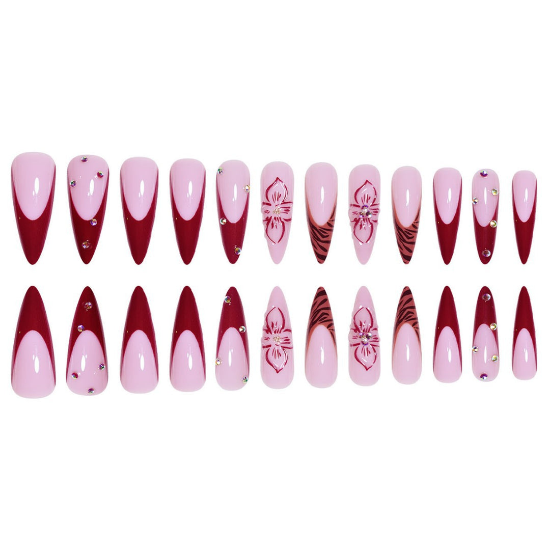 Dekorative Nagelkunst Karnz