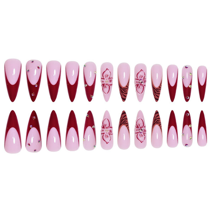 Dekorative Nagelkunst Karnz