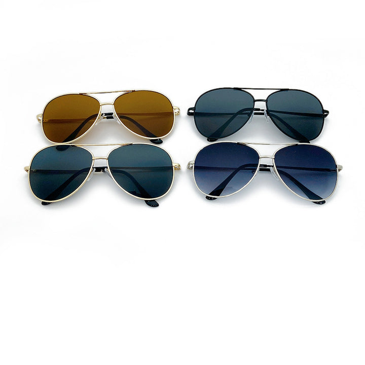 Sonnenbrille Im Modernen Pilotenstil Karnz