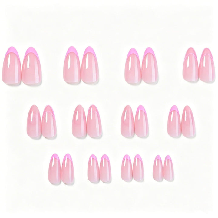 Elegante Stiletto-Nagelkunst-Tipps mit Herzdesign Karnz