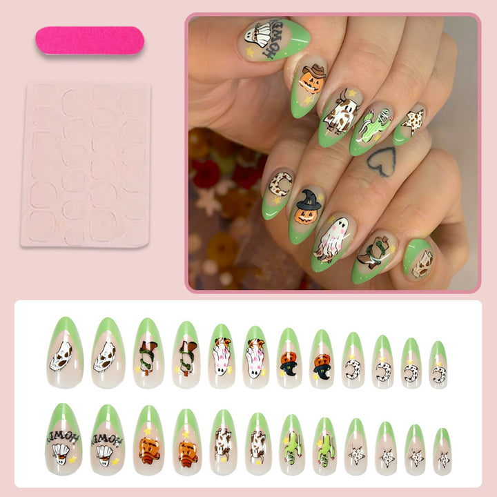 Kunstnagelset mit einzigartigen Spukmotiven Karnz