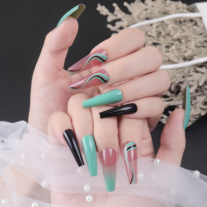 Künstlerisches Press-On Nagelset mit geometrischem Wellenmuster Karnz