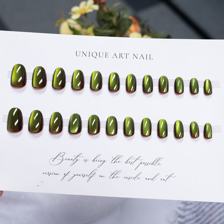 Glänzendes Press-On Nagelkunst Set