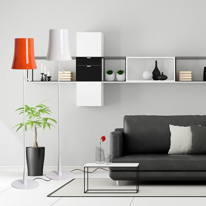 Zeitgenössische Stehlampe mit modernem Design