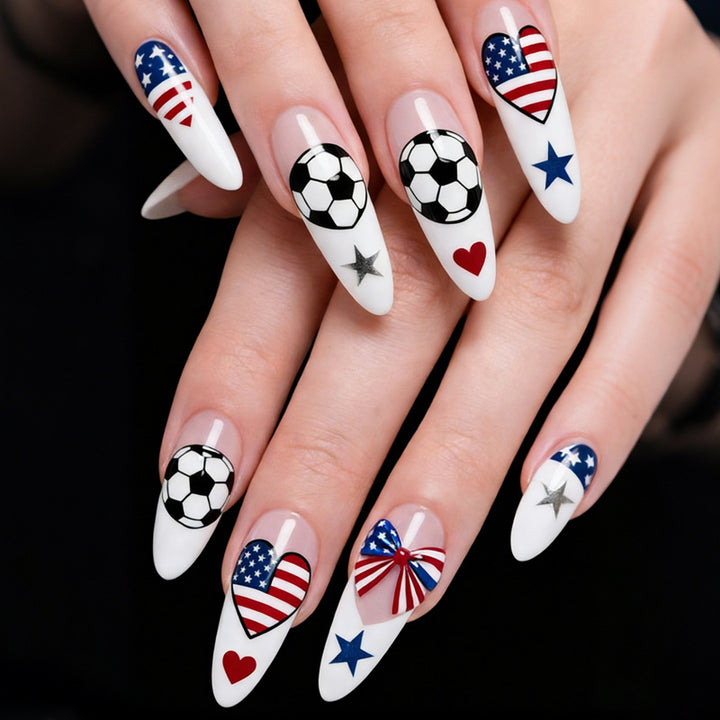 Kreatives Kunstnagelset mit sportlichen Motiven und patriotischen Symbolen Karnz
