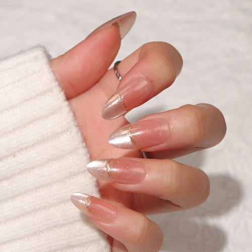 Elegante Stiletto Press-On Nägel mit perlmuttartigem Finish Karnz