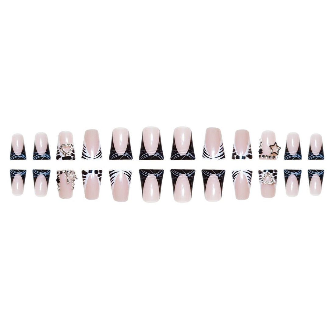 Glamouröse Strassakzent-Nagelerweiterungen Karnz