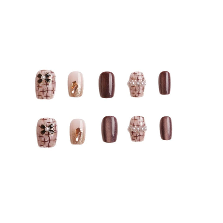 Dekorative florale Press-On Nagelkunst Karnz