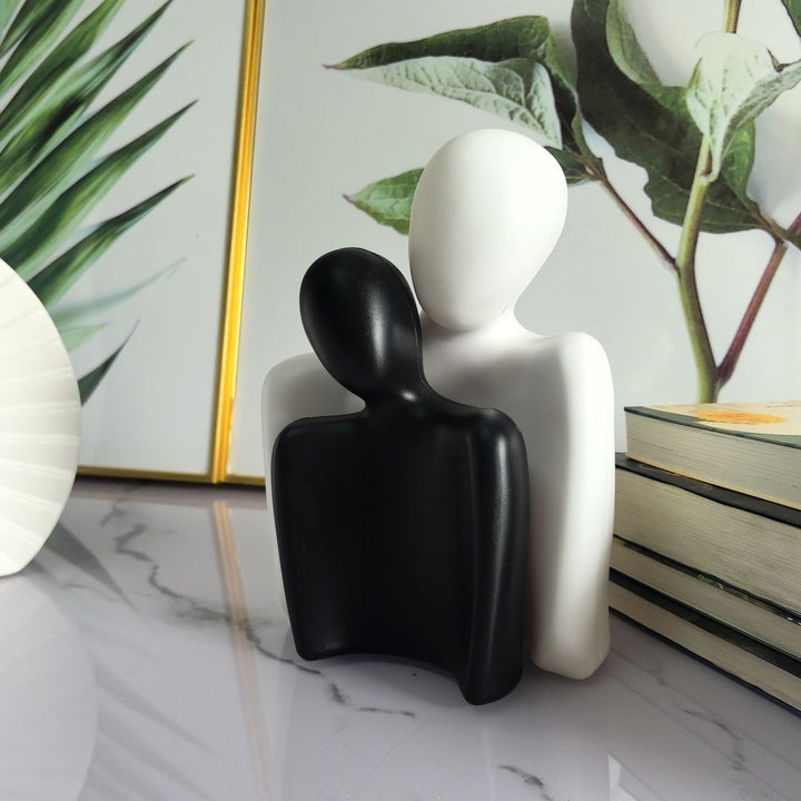 Künstlerische Dualfigur Dekoration Karnz