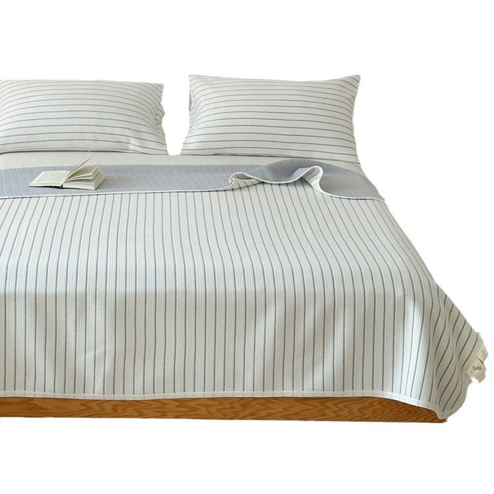 Wendbare Jacquard-Strickdecke mit feinen Streifen & passendem Kissenbezug-Set