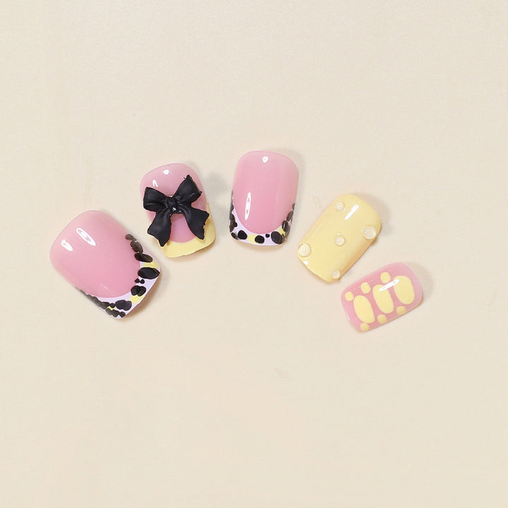 Kreatives Dekoratives Press-On Nagelset Karnz