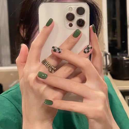 Stylische Nagelpflege