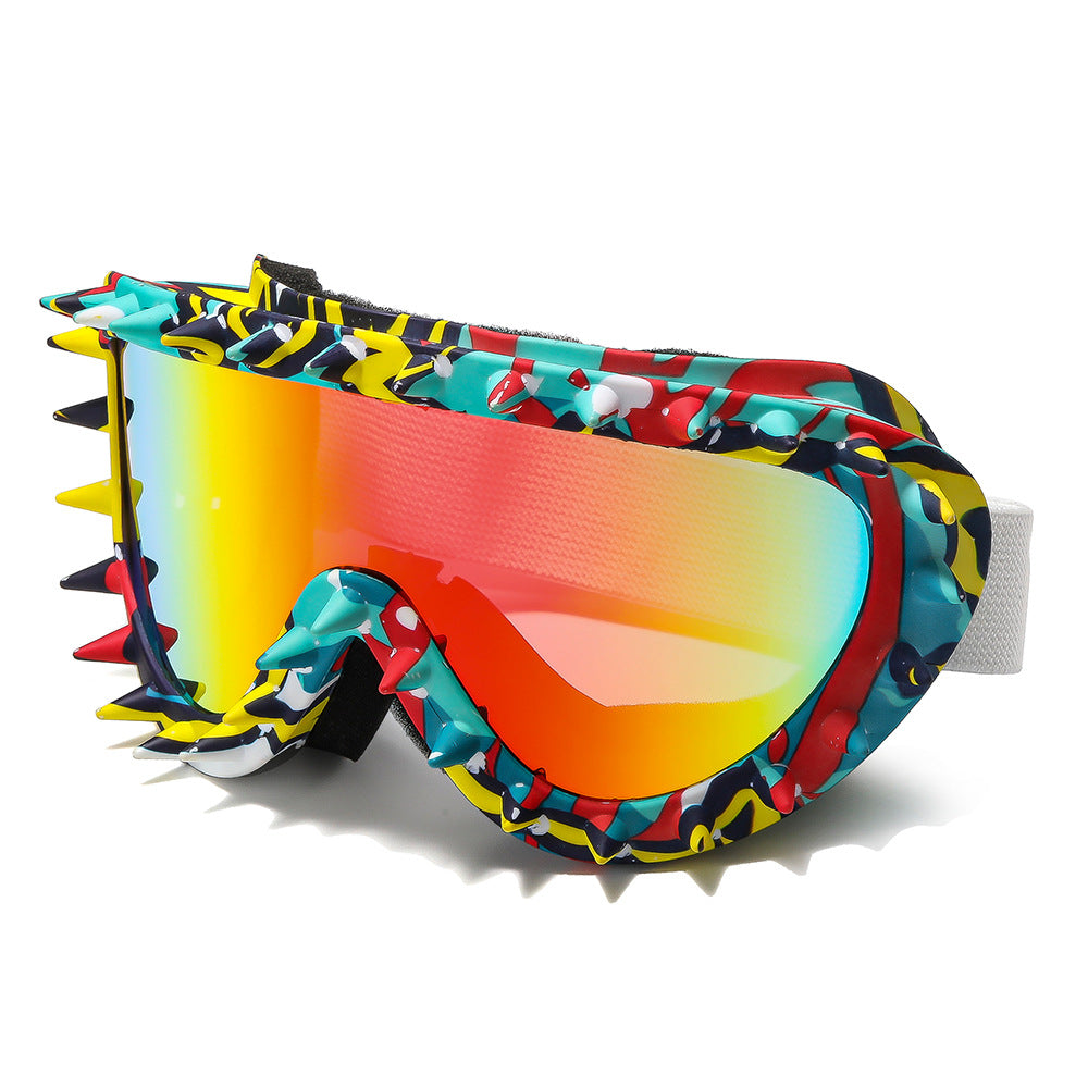 Damen stylische Schutzbrille mit markantem Spike-Design Karnz