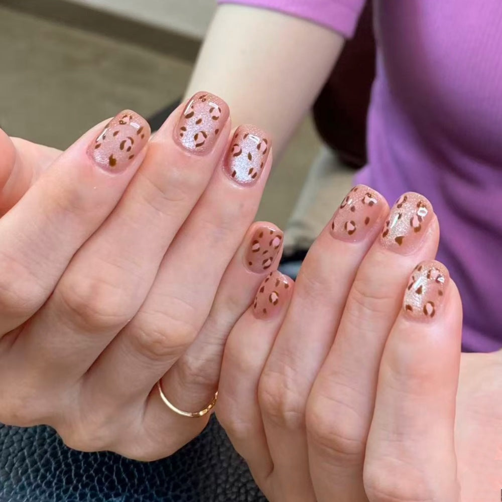 Künstlerisches Press-On-Nagelset mit Leopardenmuster-Design Karnz
