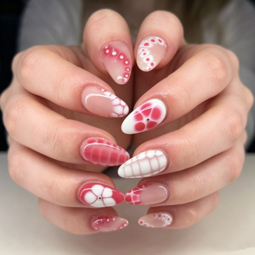 Künstliche Nagelspitzen mit Aufregendem Design und Eleganten Akzenten Karnz