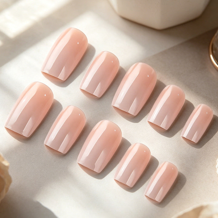Elegantes Acrylnagel-Set Karnz