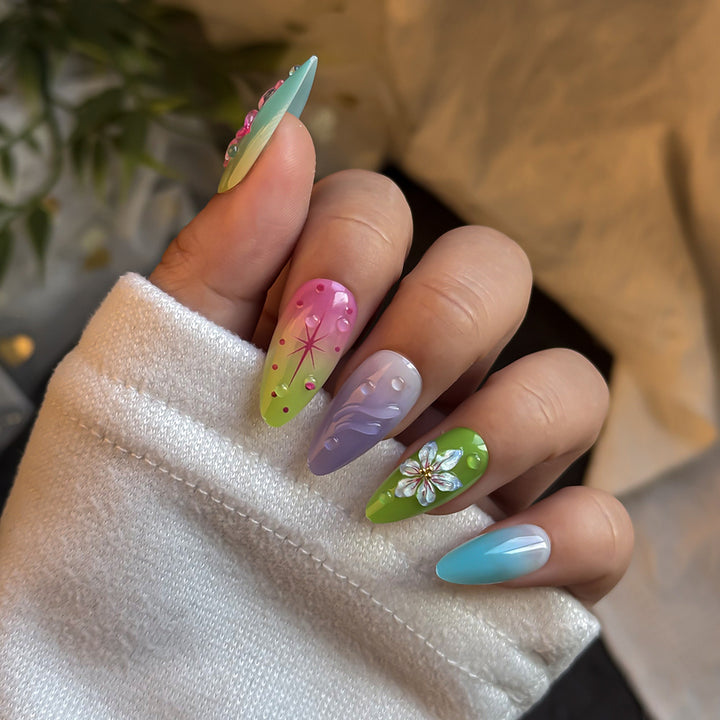 Künstlerisches Floral-Verzierte Press-On Nagelset Karnz