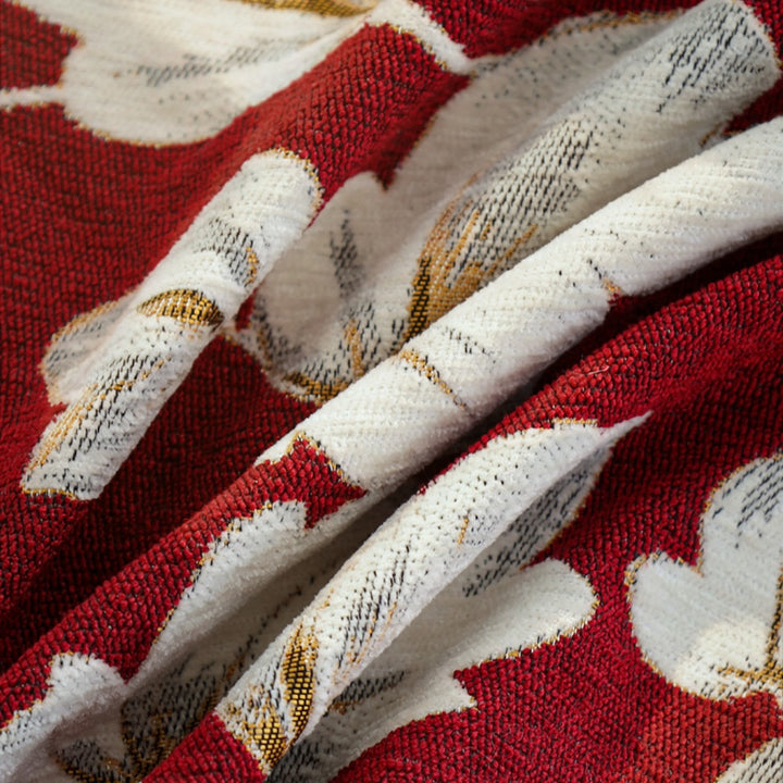 Zierkissen mit eleganter floralem Design