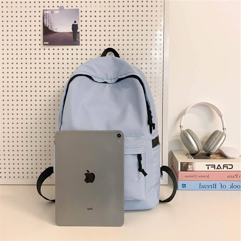 Jugendlicher Charakter-Themen-Rucksack