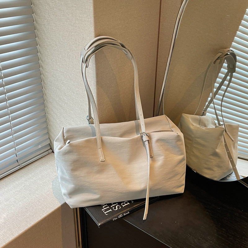 Minimalist Reis Duffel Tasche Karnz