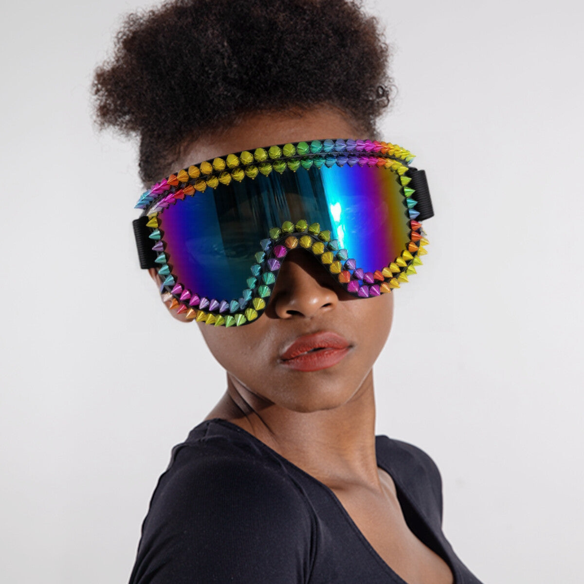 Damen modische Skibrille mit trendigem Nieten-Design Karnz