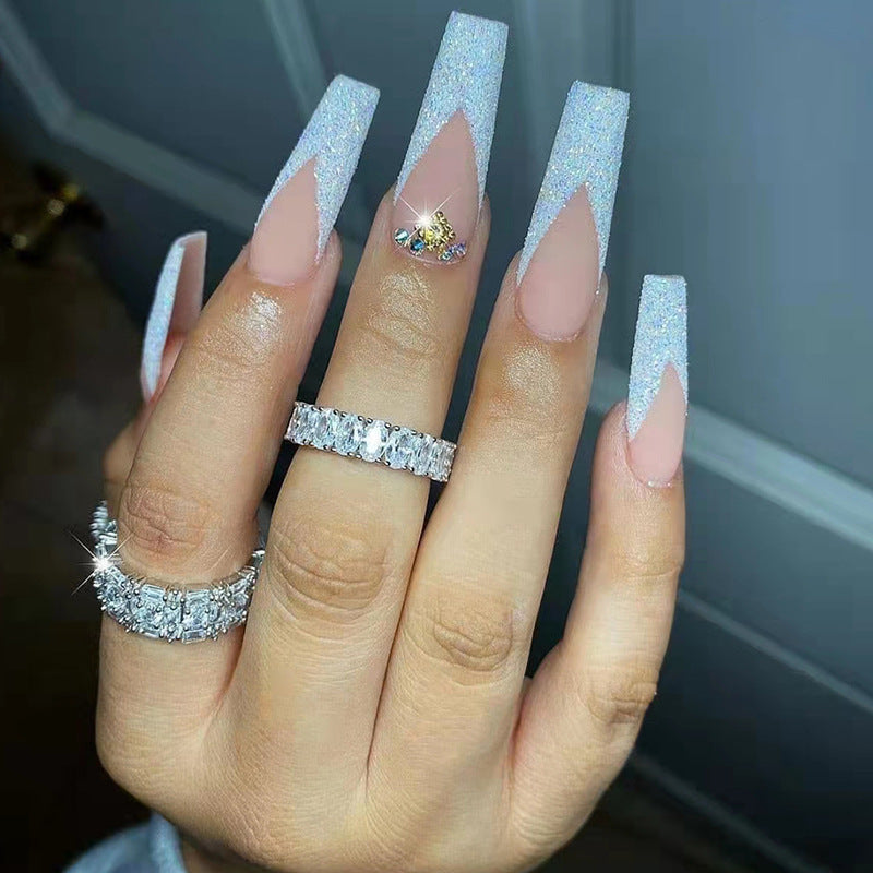Kunstnagelset mit Glitzer- und Spitzen-Design Karnz