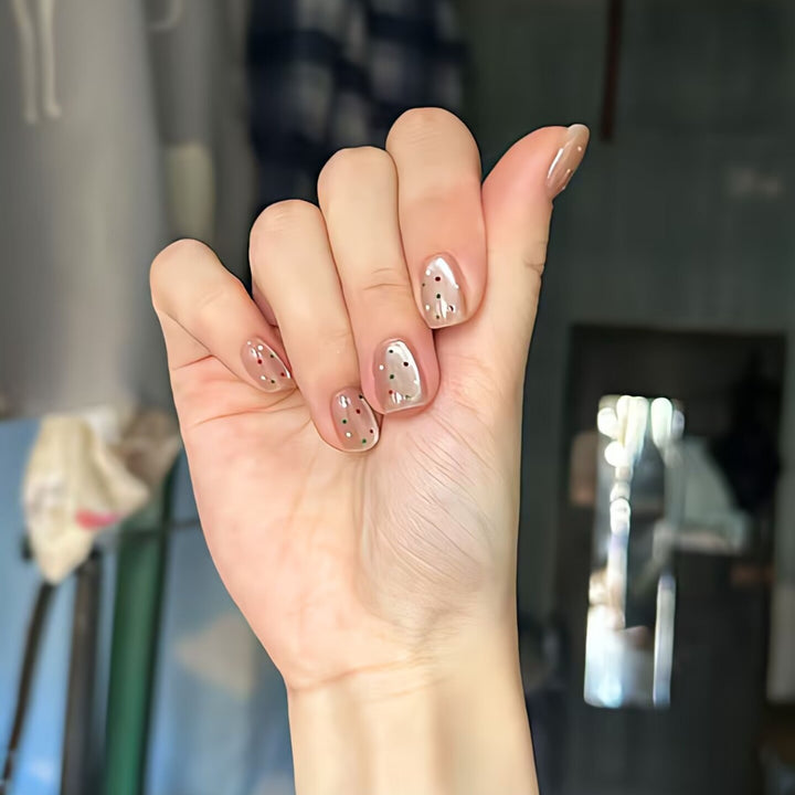 Trendige Kunstnägel mit Glitzer-Effekten Karnz