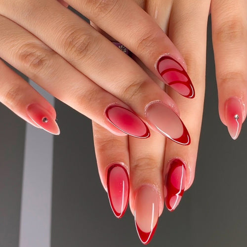 Glamouröse Stiletto Press-On Nägel Karnz