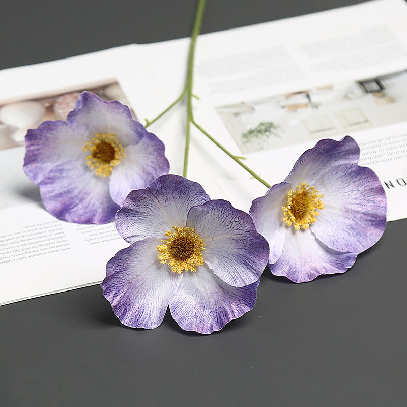 Realistische Seidenblumenstängel