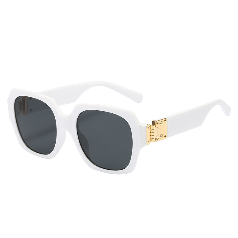 Damen modische oversized Sonnenbrille mit luxuriösen Metallelementen Karnz