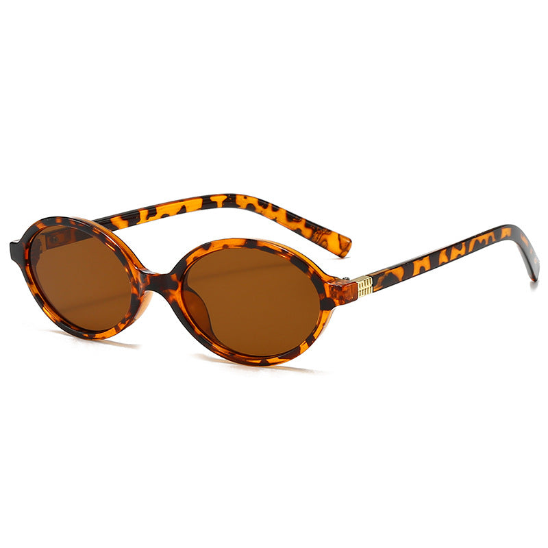 Damen modische ovale Brille mit goldenen Akzenten Karnz