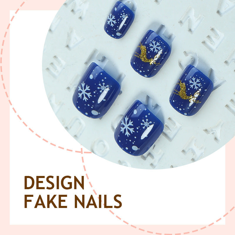Kunstnagelset mit festlichem Schneeflocken-Design Karnz